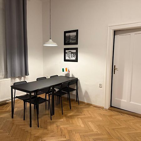 Castle View Apartment Прага Екстер'єр фото