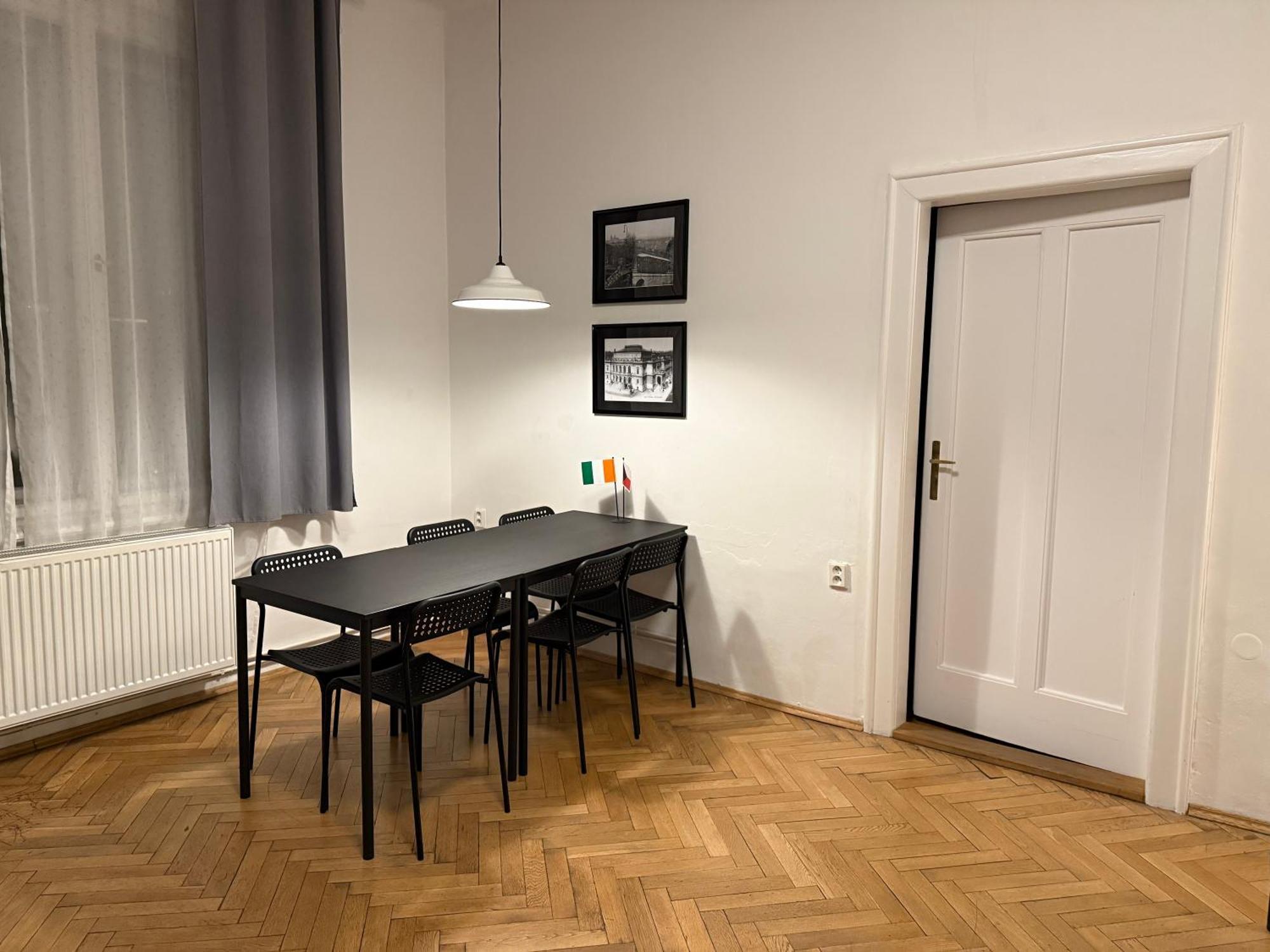 Castle View Apartment Прага Екстер'єр фото
